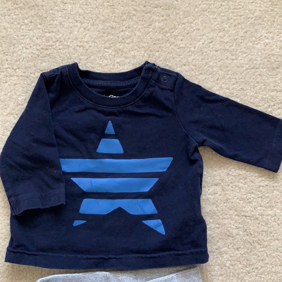 Baby GAP set of pants and shirt - Picture 2 of 5